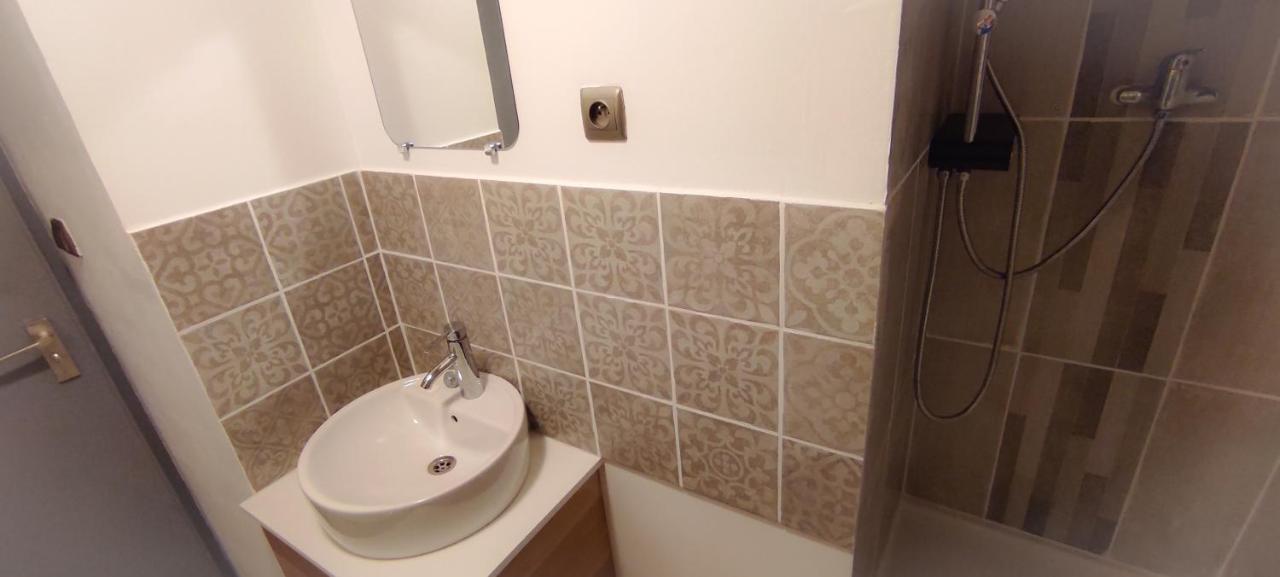 Studio 26M2 Centre Ville Renove Avec Parking Prive La Grande-Motte Eksteriør bilde