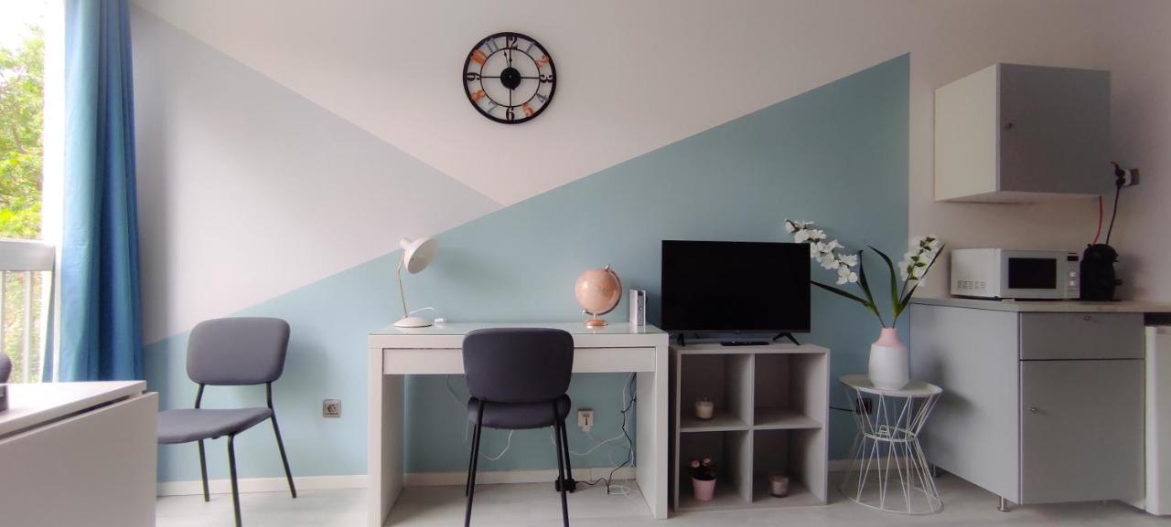 Studio 26M2 Centre Ville Renove Avec Parking Prive La Grande-Motte Eksteriør bilde