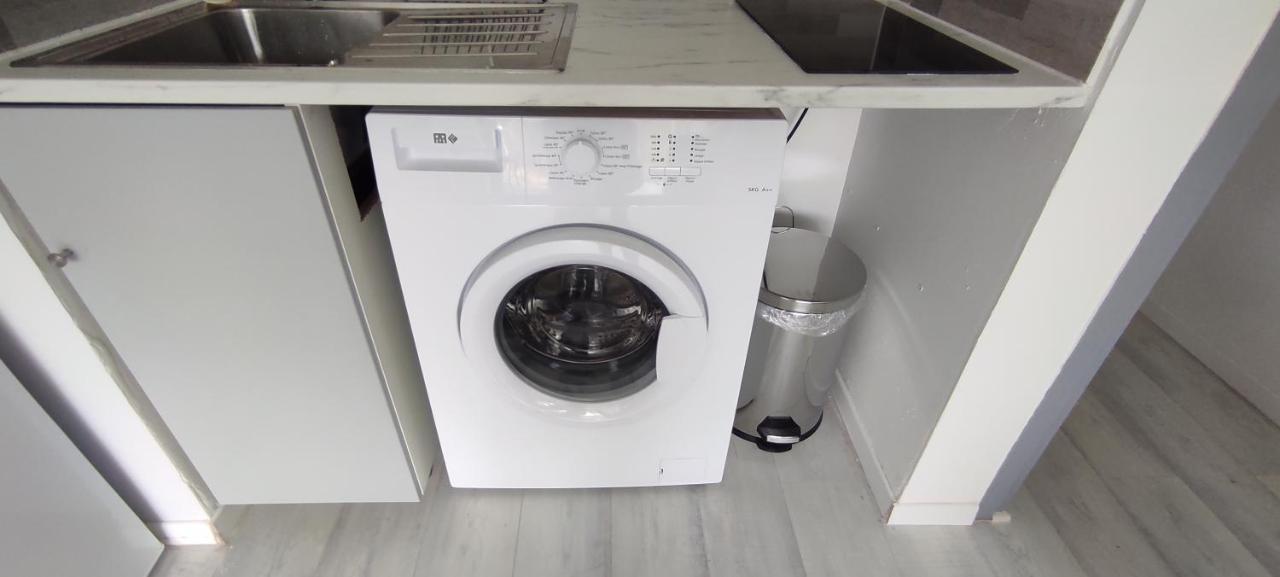 Studio 26M2 Centre Ville Renove Avec Parking Prive La Grande-Motte Eksteriør bilde